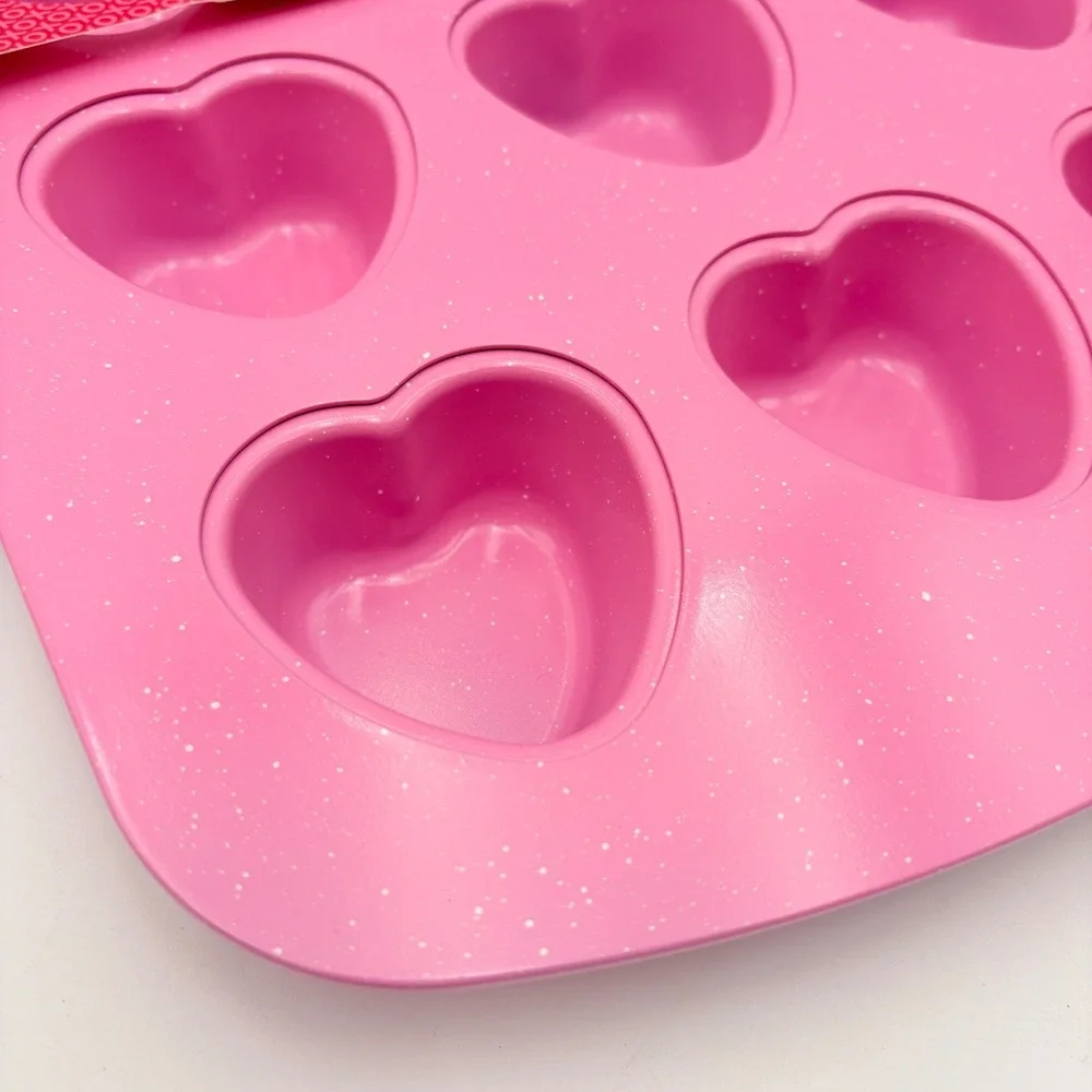 Wilton Heart Cakelet Pan Pink Nonstick Carbon Steel‎ Baking Tray 7 Cavities